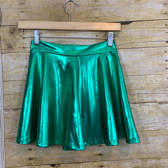 🍱Green Metallic Green Skirt - Picture 4 of 4